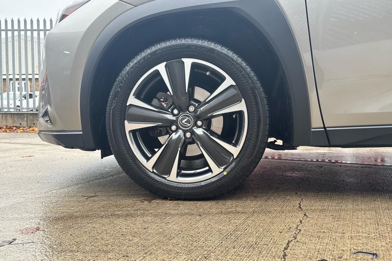 2022 Lexus UX 250h 2.0 5dr CVT [without Nav] ESTATE PETROL/ELECTRIC Automatic