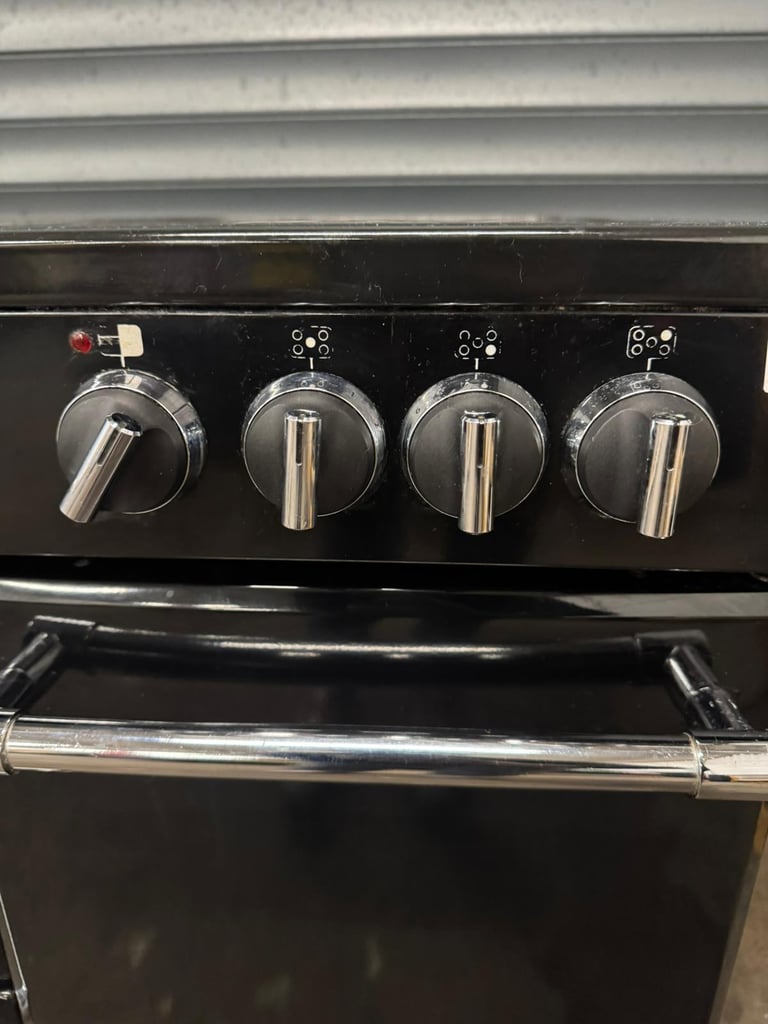 Black Belling Farmhouse 90e cm Range cooker comes with 3 months warranty, Ref:19596