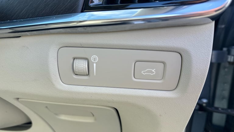 2020 Volvo V90 2.0 D5 Cross Country Plus 5dr AWD Geartronic ESTATE DIESEL Automatic