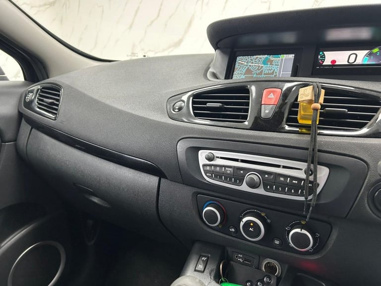 2011 Renault Scenic 1.5 dCi 110 Dynamique TomTom 5dr MPV DIESEL Manual