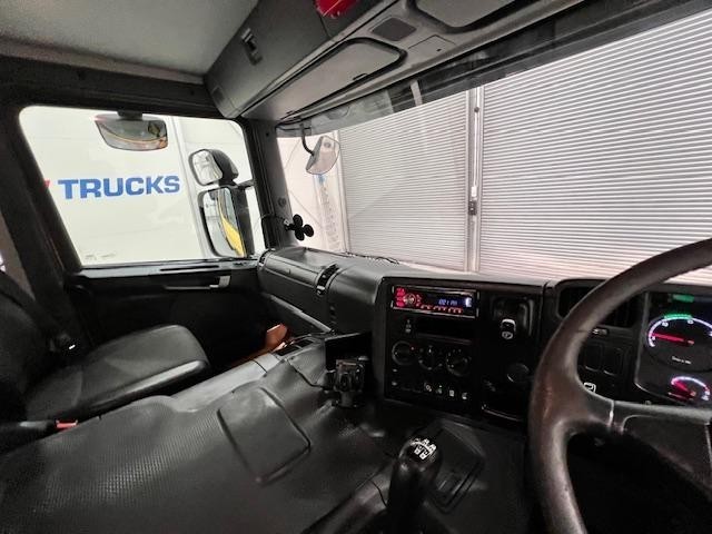 Scania P370 8x4 Day Cab Tipper Manual