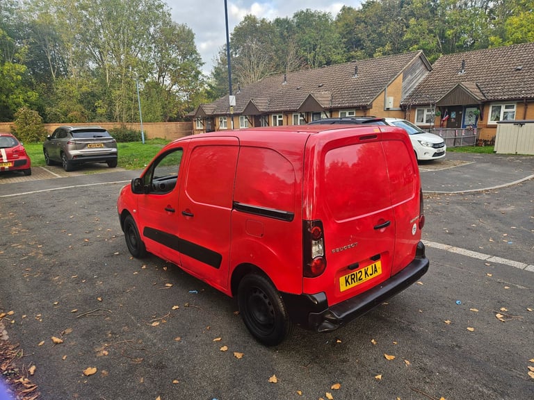 Peugeot partner 1.6hdi economy model van 1OWNER FULL SERVICE HISTORY LOW MILES 