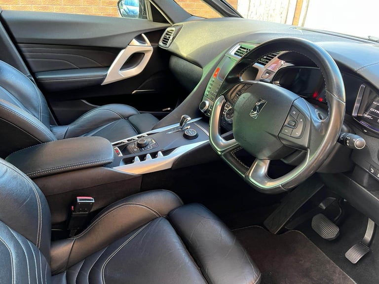 CITROEN DS5 HYBRID 4 2.0 DIESEL AND SELF CHARGE ELECTRIC , 62 REG, 200BHP , AUTOMATIC , VGC