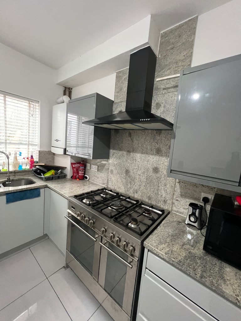 Double ensuite room available all bills including 