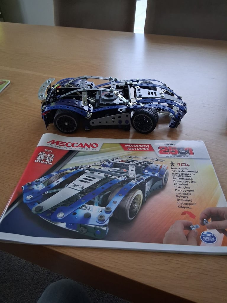 Meccano racing car kit 