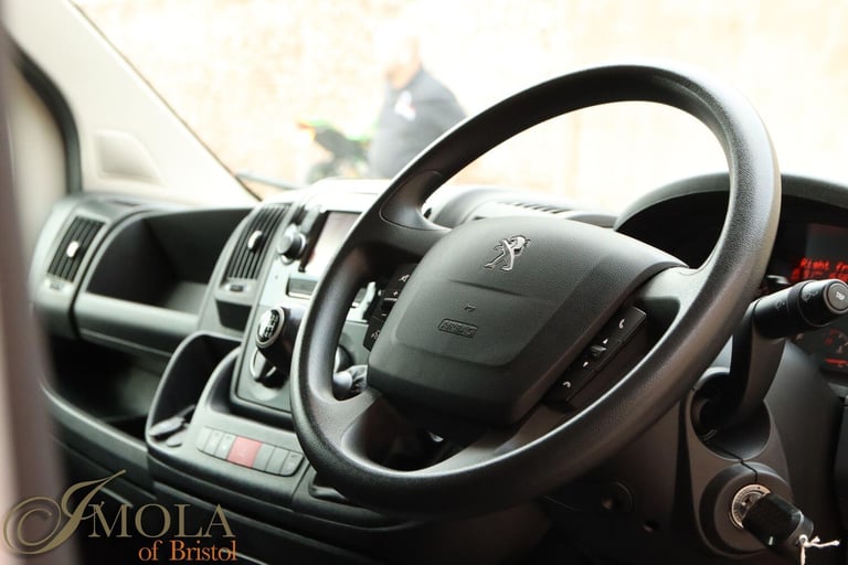 2020 Peugeot Boxer 2.2 BlueHDi 335 Professional L3 H2 Euro 6 (s/s) 5dr PANEL VAN Diesel Manual