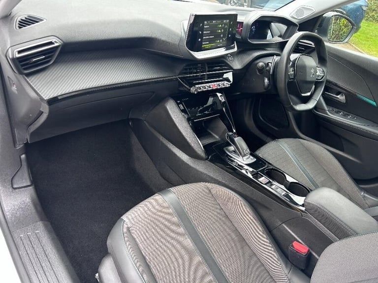 2022 Peugeot 2008 1.2 Puretech Allure Premium Suv 5dr Petrol Eat Euro 6 (s/s) (130 Ps) HATCHBACK ...