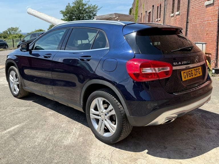2017 66 MERCEDES-BENZ GLA 2.1 GLA200D SPORT (EXECUTIVE) SUV 5DR DIESEL 7G-DCT EU