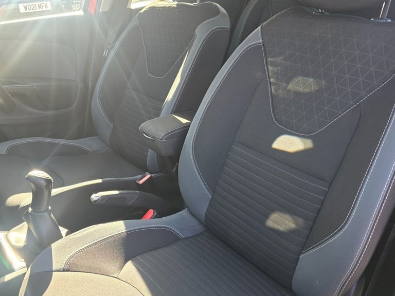 2016 Renault Clio 1.5 dCi Dynamique S Nav Hatchback 5dr Diesel Manual Euro 6 (s/s) (90 ps) Hatchb...