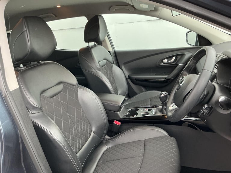 2020 Renault Kadjar 1.3 TCE Iconic 5dr HATCHBACK PETROL Manual