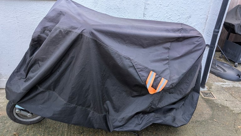 Piaggio, VESPA, 2003, 125 (18,596 miles) datatag , emissions test done (cc) helmet, D lock , cover 
