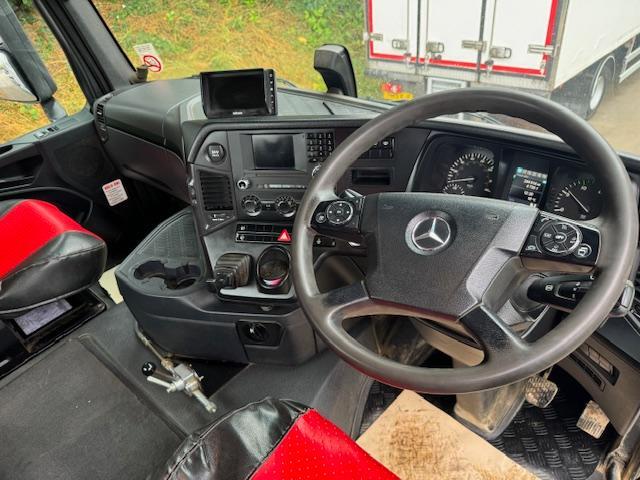 2015 15 Mercedes Arocs 3240 Euro 6 8x4 Hymix 8m3 concrete mixer