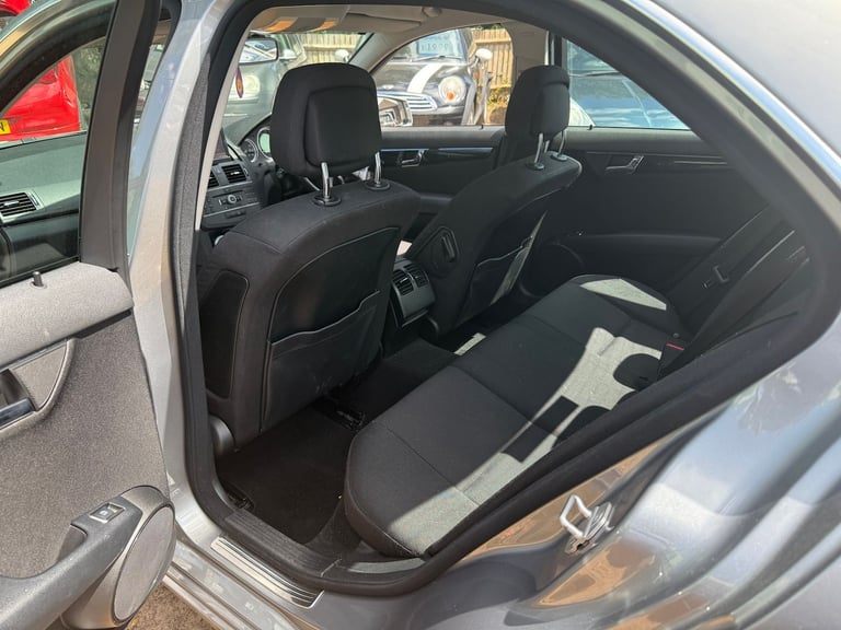 2010 Mercedes-Benz C-Class 2.1 C200 CDI BlueEfficiency Executive SE Saloon 4dr Diesel Auto Euro 5...
