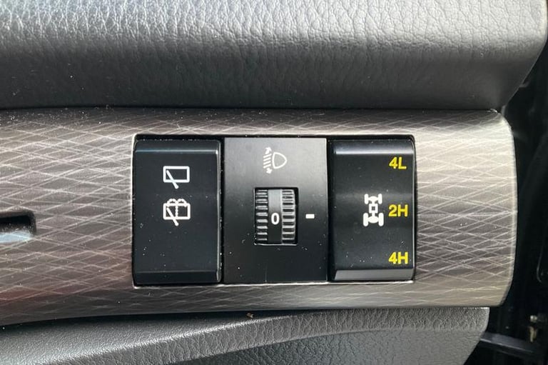 2017 Ssangyong Turismo 2.2 ELX 5dr Tip Auto 4WD**7 SEATER - HEATED SEATS - REAR SENSORS - HEATED ...