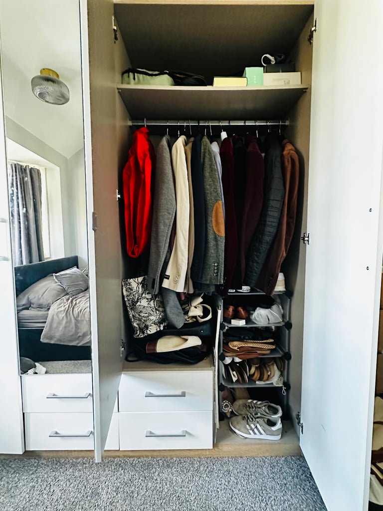 4-Door Wardrobe with Drawers & Mirrors
