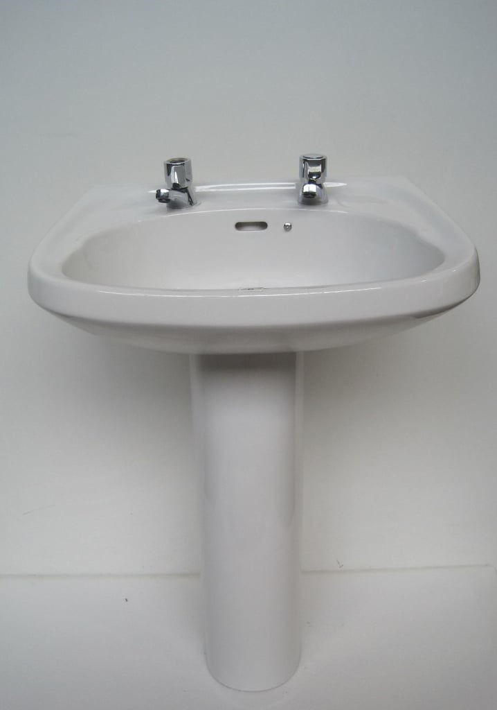 image for Washbasin – Washbasin & Pedestal (Item no. 8)