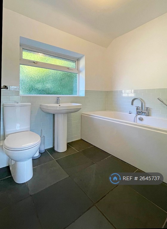 4 bedroom house in The Ridgeway, Marlow, SL7 (4 bed) (#2645737)