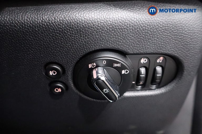 2018 MINI Hatch 1.5 Cooper II 3dr Auto [Chili-Nav-Plus Pack] Hatchback Petrol Automatic