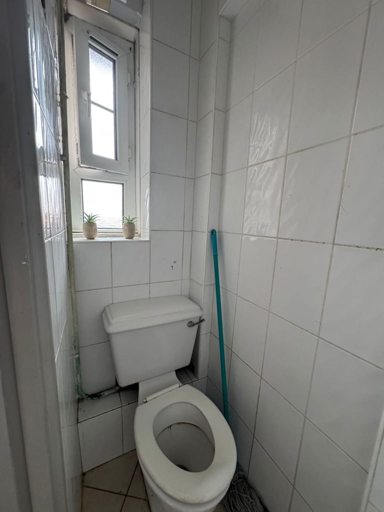 DOUBLE ROOM AVAILABLE NOW Chicksand Street, E1  –walking  minutes from station