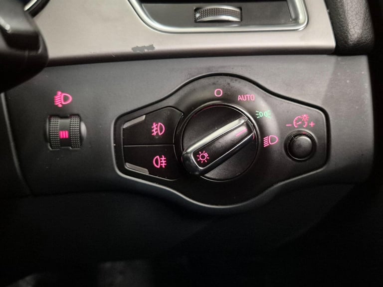 2013 Audi A4 2.0 TDI SE Technik Euro 5 (s/s) 4dr SALOON Diesel Manual