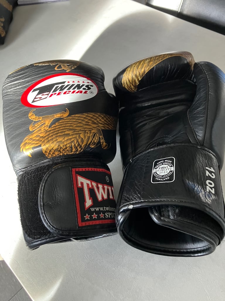 Twins special 12oz boxing gloves 