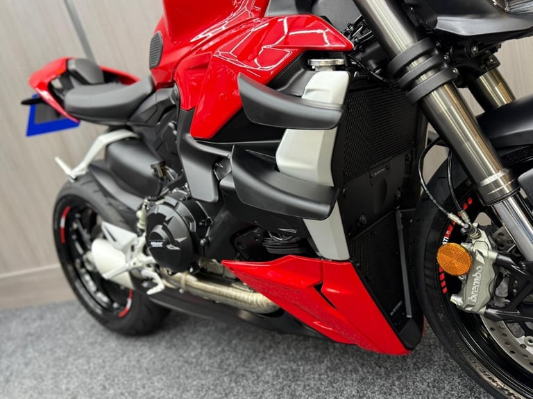 2022 22 Ducati Streetfighter V2 955 ABS - JUST 3726 MILES - WINGS
