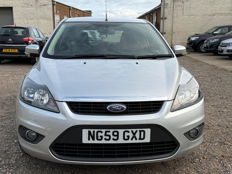 2010 Ford Focus 1.6 Zetec 5dr HATCHBACK Petrol Manual