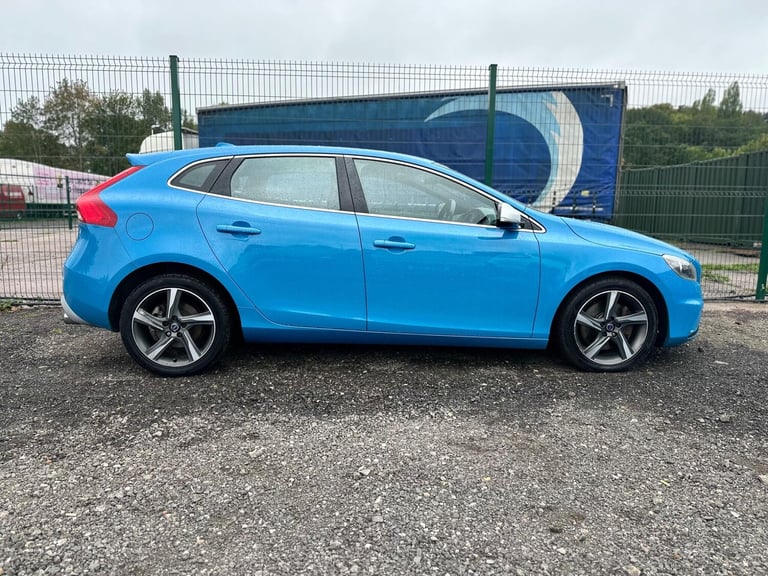 2014 Volvo V40 2.0 D3 R-Design Euro 5 (s/s) 5dr HATCHBACK Diesel Manual