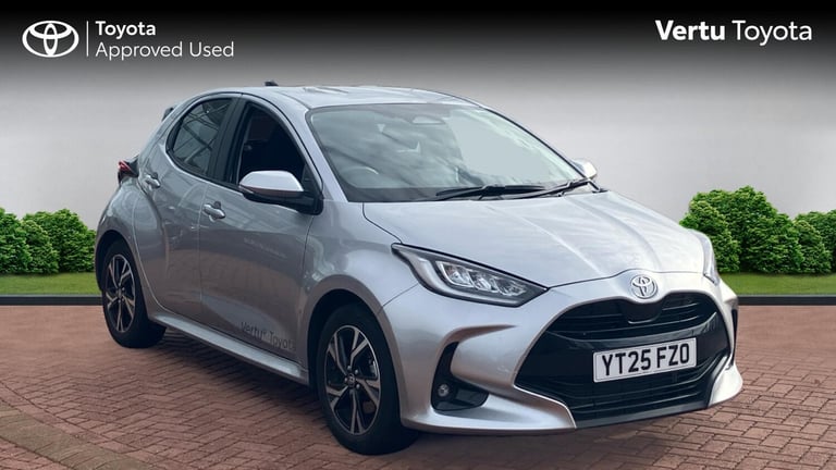 2025 Toyota Yaris 1.5 Hybrid Design 5dr CVT Hybrid Hatchback Hatchback Hybrid Automatic