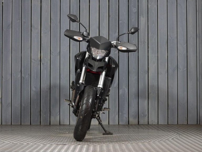 2013 13 DUCATI HYPERMOTARD 821