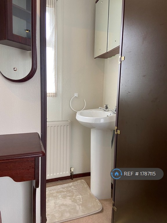 1 bedroom house in Avon Cottages, Saltford, Bristol, BS31 (1 bed) (#1787115)