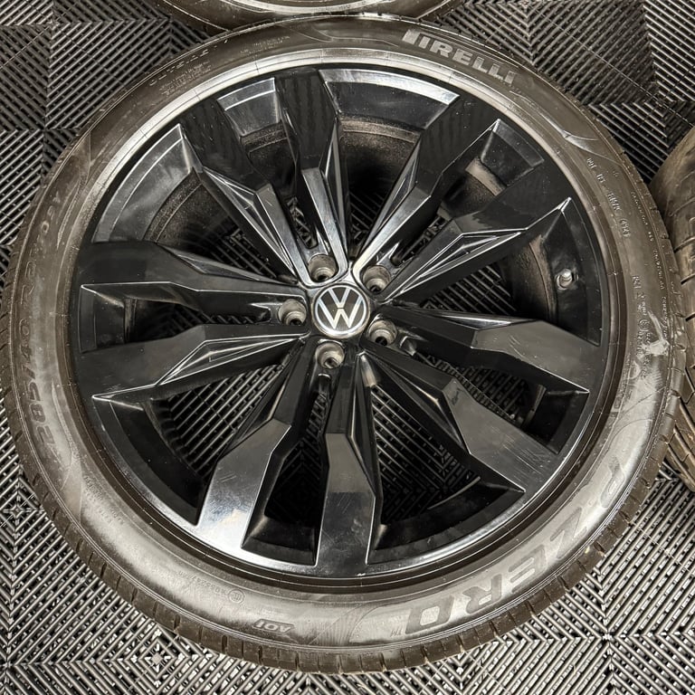 21'' GENUINE VW TOUAREG SUZUKA BLACK ALLOY WHEELS ALLOYS TYRES Q7