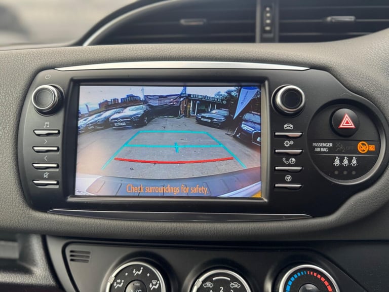 2018 Toyota Yaris 1.5 VVT-i Icon CVT Euro 6 5dr HATCHBACK Petrol Automatic