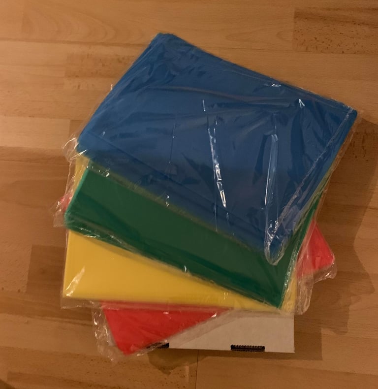 image for 100 x A4 cut flush folders