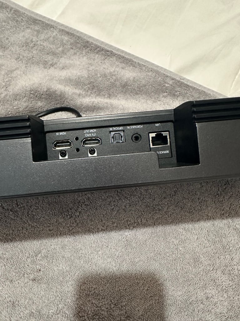 LG Sound bar and subwoofer - surround sound 