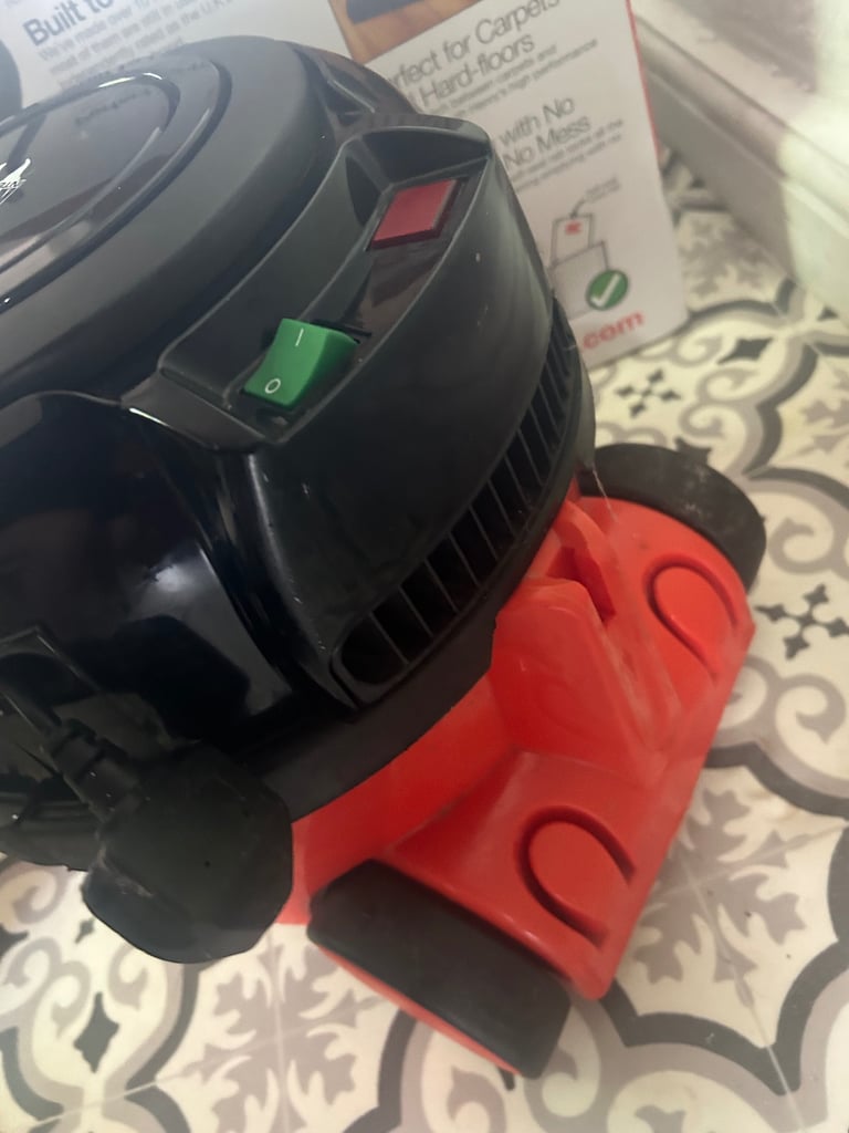 Full Henry hoover set 