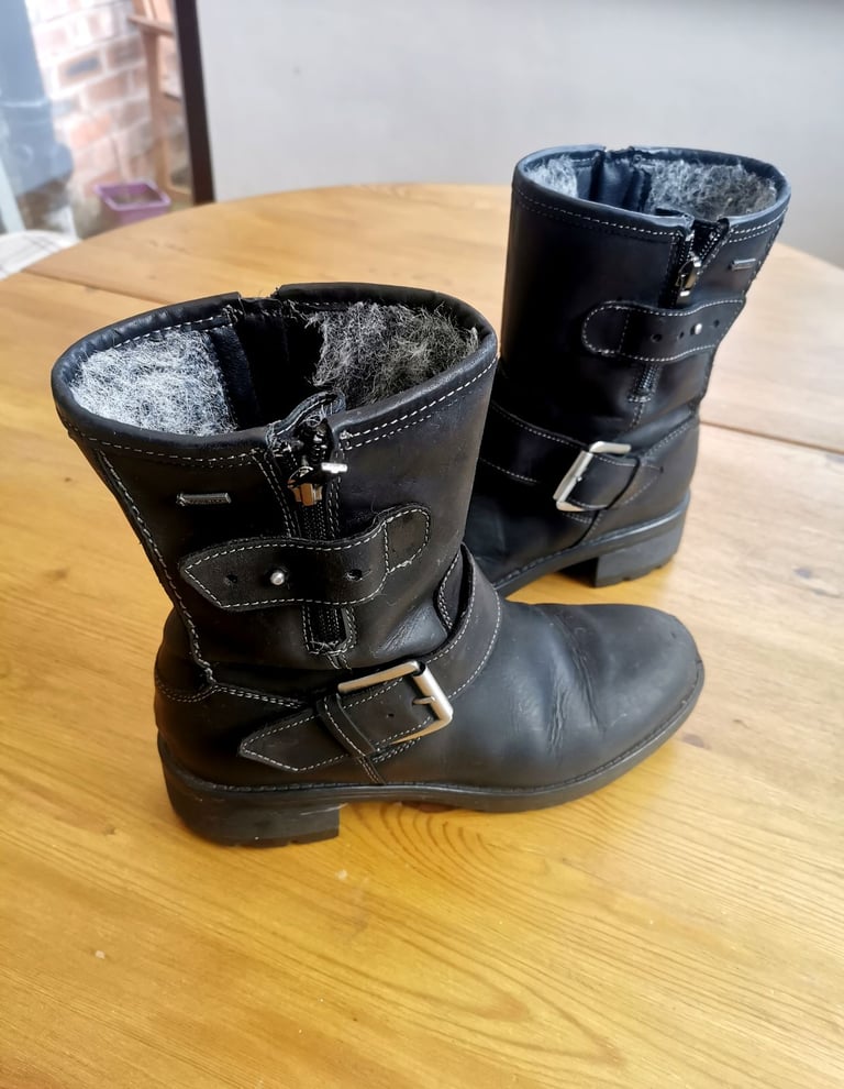 image for Clarks Boots Women 4.5 Size Goretex