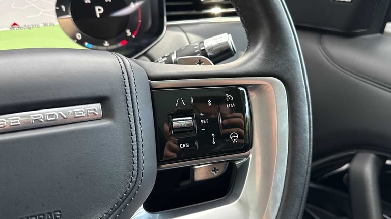  Land Rover Range Rover 3.0 D300 SE 4dr Auto SUV Diesel Automatic
