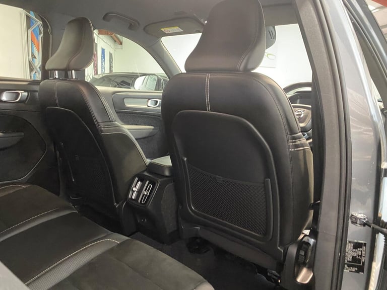  Volvo XC40 2.0 D3 R-Design Auto Euro 6 (s/s) 5dr Diesel Automatic