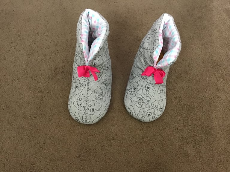image for New Next Tatty Teddy slipper boots size medium (5-6)