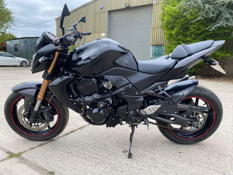 2012 12 KAWASAKI Z750R ZR 750 NBF Z750 BLACK NAKED ZR750 11k MILES ONLYNEW MOT