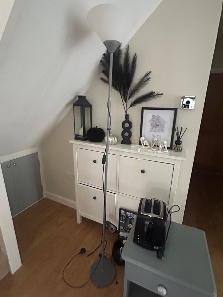 image for Tall standing lamp 