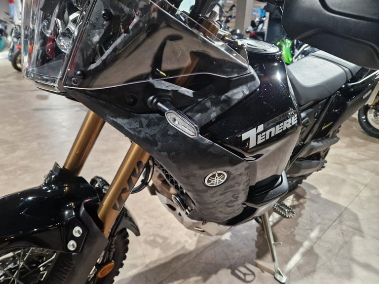 YAMAHA TENERE 700 WORLD RAID IN BLACK