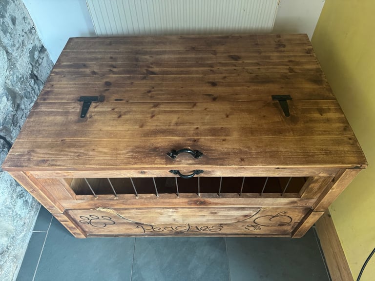 EXTRA LARGE SOLID WOOD HANDMADE DOG BED 