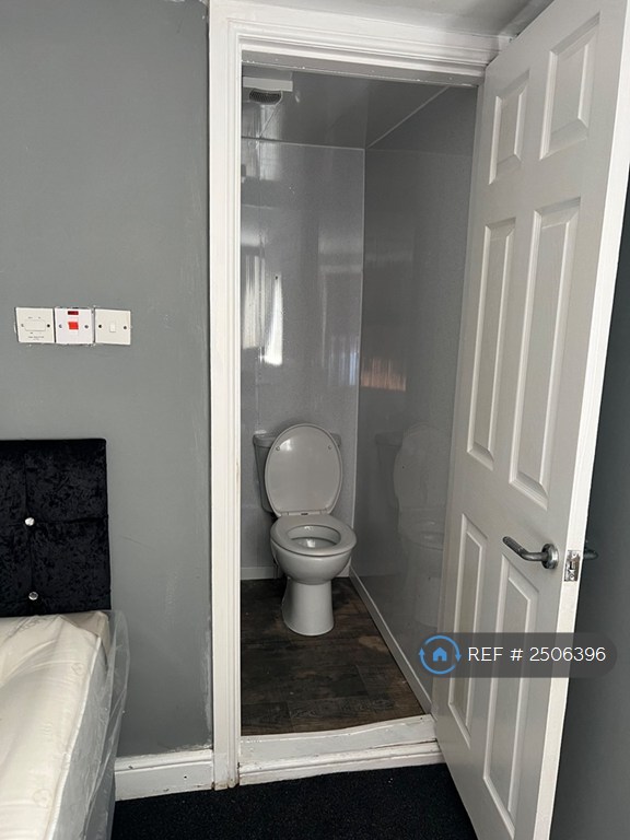 4 bedroom house in Harford Street, Middlesbrough, TS1 (4 bed) (#2506396)