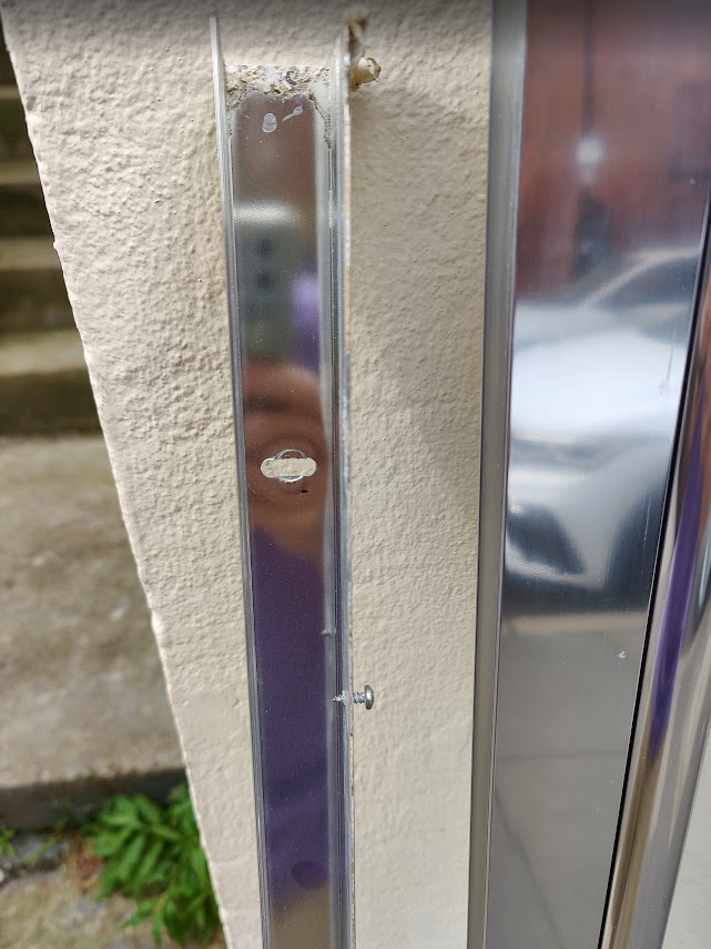 Bath shower screen - bifold, two fold, folding, 