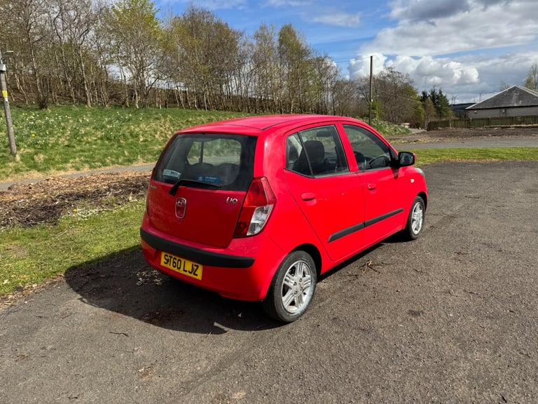 HYUNDAI I10 COMFORT 1.2L (2010) cheap £35 tax year mot family car.