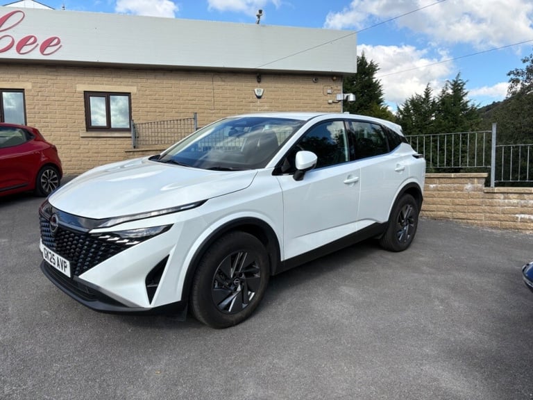  Nissan Qashqai 1.3 DiG-T MH Acenta Premium 5dr Petrol