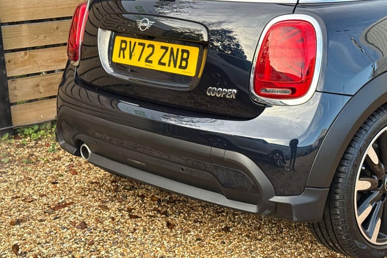 2022 MINI Hatch 1.5 Cooper Exclusive Hatchback 3dr Petrol Steptronic Euro 6 (s/s) (136 ps) HATCHB...
