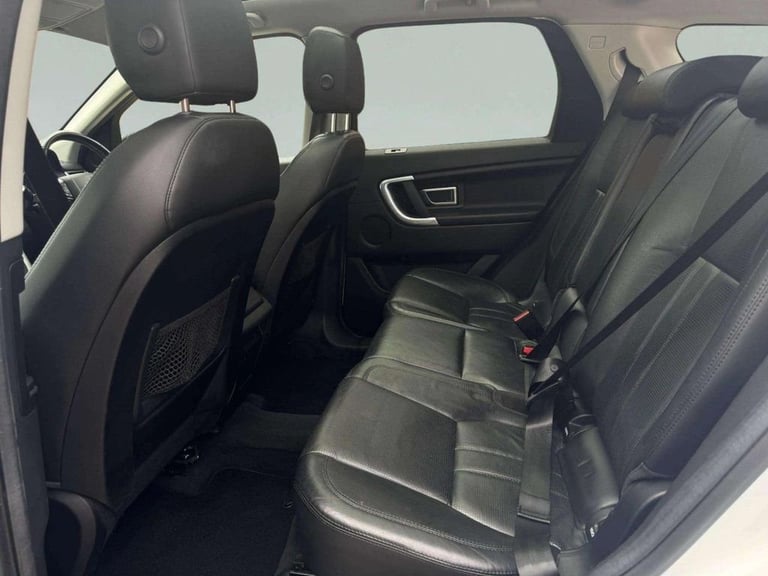 2015 Land Rover Discovery Sport 2.0 TD4 180 HSE Black 5dr Auto ESTATE DIESEL Automatic
